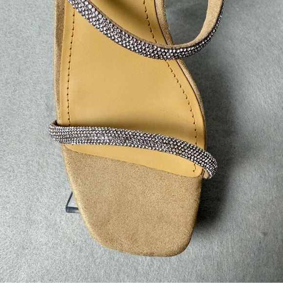 Lisa Vicky Women’s Mood Pavé Block Heel Slide Sandal in Tan and Silver size 7M - Picture 7 of 10